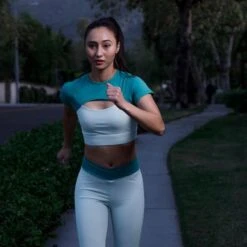 Arlo - Safe Family Bundle – 1-Year Safe Family Plan And 2 Safe Button Accessories - White -Techhome Appliances Store 0029185a 0d98 5ca4 99a4 321db310480d