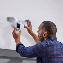 Ring - Floodlight Cam Wired Pro Outdoor Wi-Fi 1080p Surveillance Camera - White -Techhome Appliances Store 1a60ce54 8d1b 5a03 9629 5ab724757b51