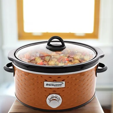 Brentwood Scallop Pattern 4.5 Quart Slow Cooker In Copper - Orange 5 Brentwood Scallop Pattern 4.5 Quart Slow Cooker In Copper - Orange - Image 3