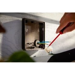 Philips - Hue White Welcome Outdoor Floodlight - Black -Techhome Appliances Store 319e842d ace3 5fa5 a132 d0e3079bb8ae