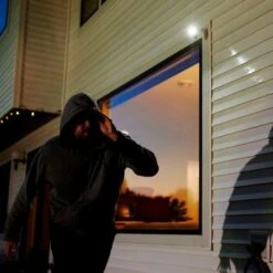 Arlo - Pro 5S 2K Indoor/Outdoor Wire Free Spotlight Security Camera - White -Techhome Appliances Store 6ac80d7f f896 5293 9b50 0a9601eb60b0