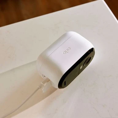 Arlo - Essential 1-Camera Outdoor Wireless HD Security Camera (2nd Generation) With Color Night Vision - White 5 Arlo - Essential 1-Camera Outdoor Wireless HD Security Camera (2nd Generation) With Color Night Vision - White - Image 3