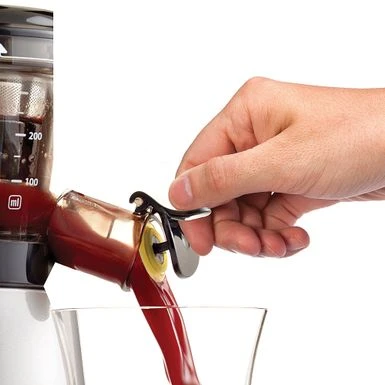 Omega - Vertical Slow Masticating Juicer - Silver 6 Omega - Vertical Slow Masticating Juicer - Silver - Image 4